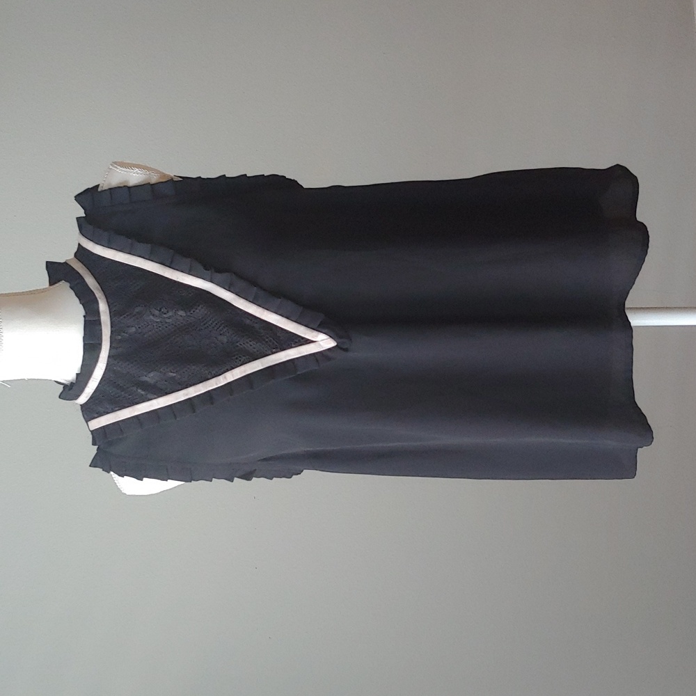 moon | Pleated High Neckline Lace Top